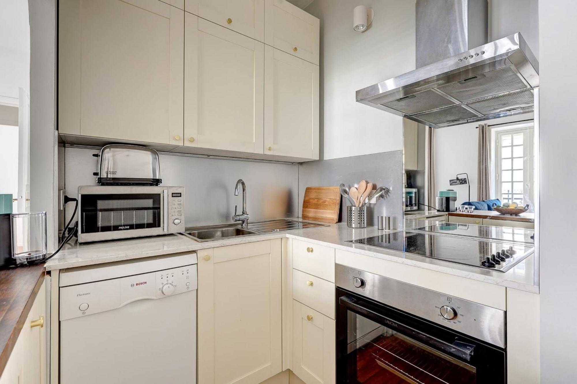 Champs-Elysees - 2Br With Balcony - Cityapartmentstay Paris Exterior foto